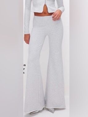 Womens heather grey ultra flare sweatpants by Good American. NWT